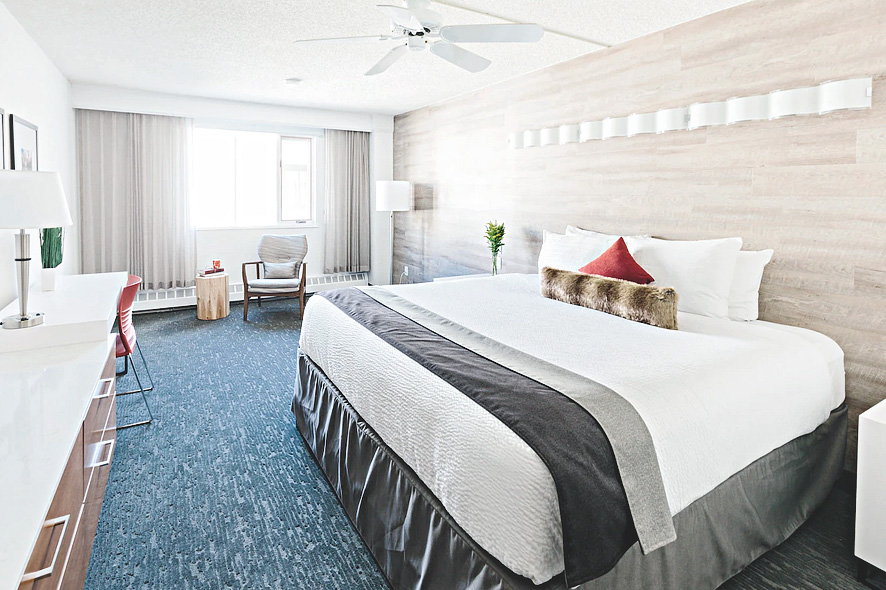 Elk + Avenue Hotel