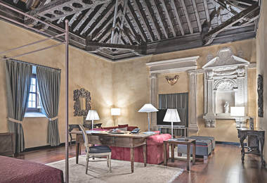 Palacio de Santa Paula Autograph