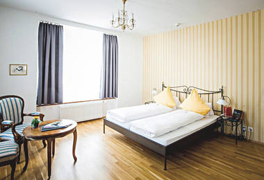 Carlton - Europe Vintage Adults Hotel
